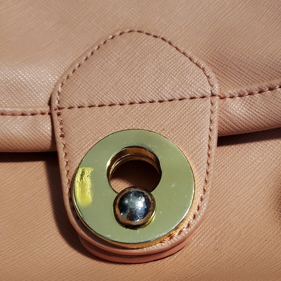 2/$35  👜   peach coloured small cross body bag from co lab! - Picture 3 of 13